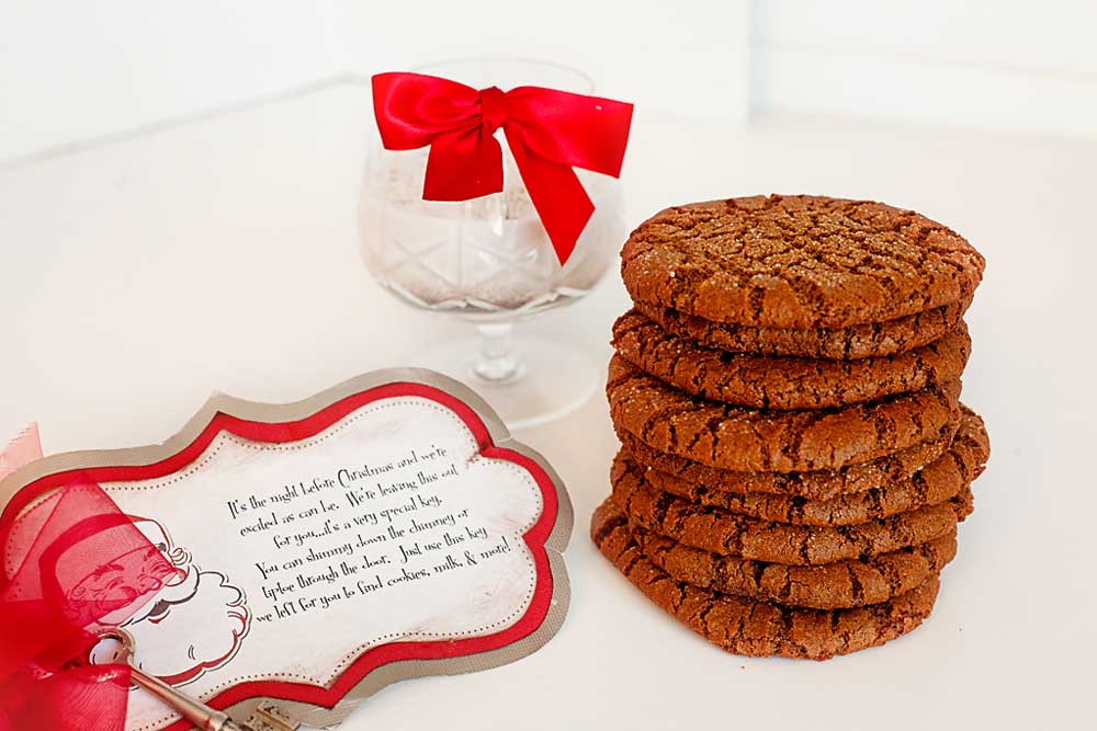 These incredible Gluten Free Cookies are sure to be a family favourite! They are delicious any time of the year! gluten free cookies, gfcookies, gfvegancookies, gluten free baking, gluten free molasses crinkles, gluten free ginger cookies