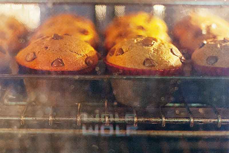 https://turmericmecrazy.com/wp-content/uploads/2021/12/gluten-free-banana-muffins.jpg