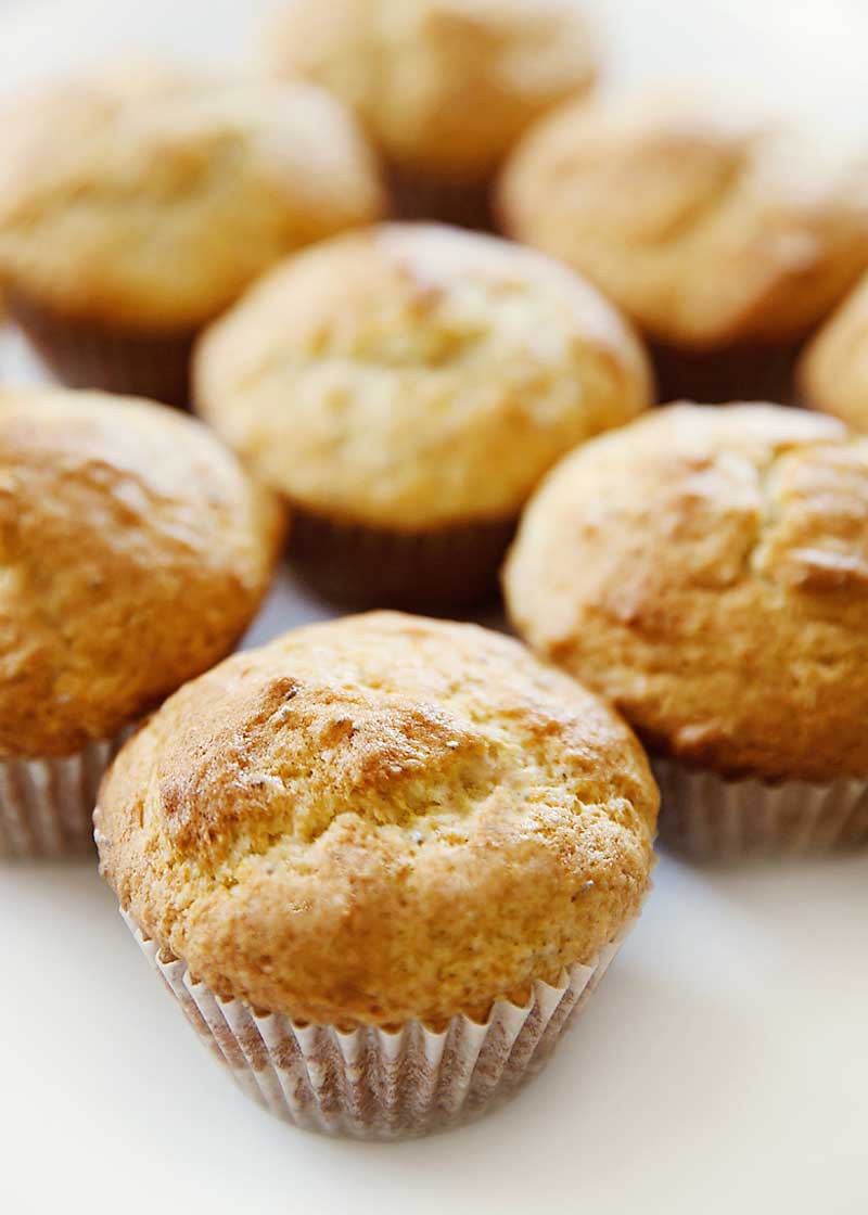 Lemon chia seed muffins, lemon, chia seeds, healthy muffins, breakfast, coffee time