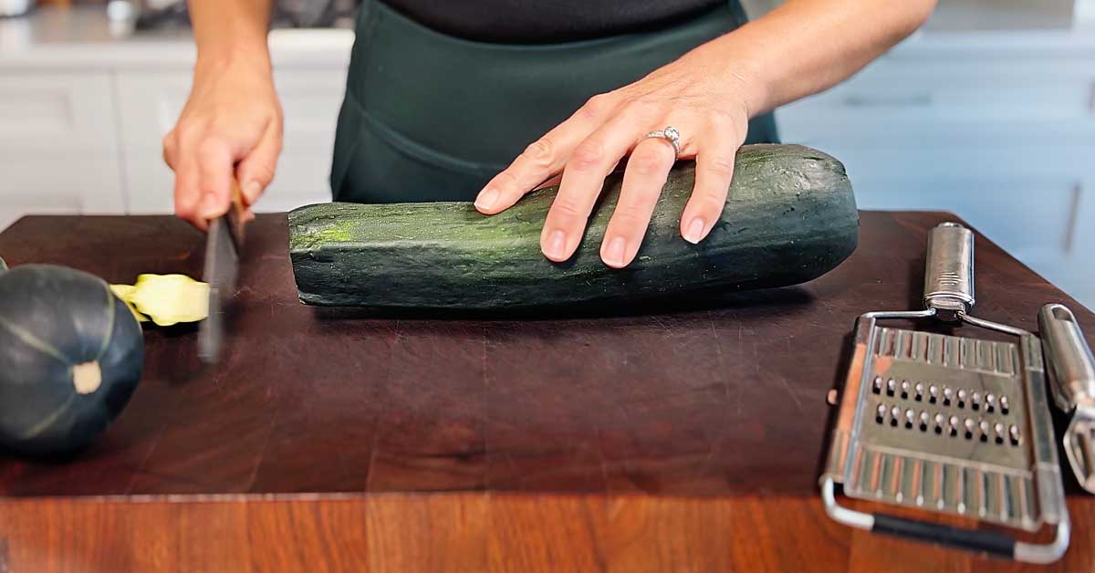 https://turmericmecrazy.com/wp-content/uploads/2023/09/wash-and-trim-zucchini.jpg