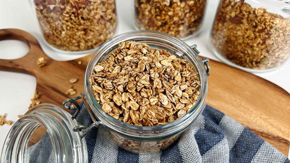 Discover the art of crafting delectable homemade granola with our step-by-step guide. From choosing wholesome ingredients to achieving the perfect crunch, our blog has all the tips and tricks you need. Say goodbye to store-bought granola and hello to a healthier, tastier breakfast option. Try it now! #homemade, #granola, #granolarecipe, #classicgranola, #cooking, #savemoneyongroceries, #healthyrecipes