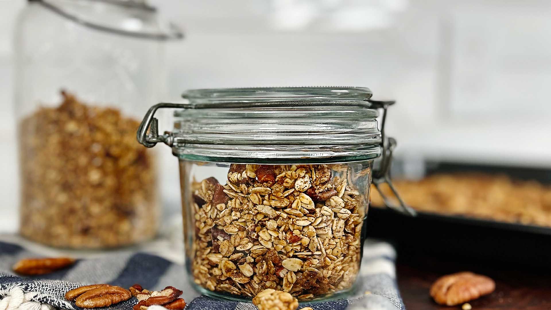 Discover the art of crafting delectable homemade granola with our step-by-step guide. From choosing wholesome ingredients to achieving the perfect crunch, our blog has all the tips and tricks you need. Say goodbye to store-bought granola and hello to a healthier, tastier breakfast option. Try it now! #homemade, #granola, #granolarecipe, #classicgranola, #cooking, #savemoneyongroceries, #healthyrecipes